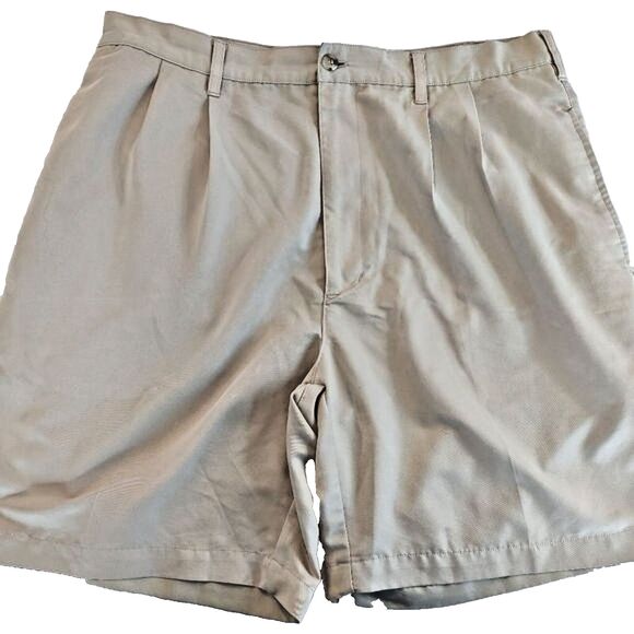 CROFT & BARROW Men's Size 34 Tan Lt Brown Pleated Front Chino Golf Shorts - Picture 1 of 6